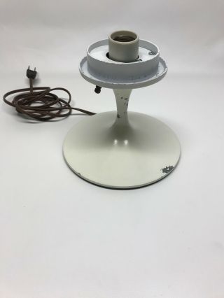 Mid Century Modern White Laurel Table Lamp Vintage 1960s