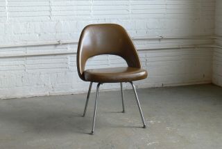 Knoll Eero Saarinen Executive Side Chair with Metal Legs 2