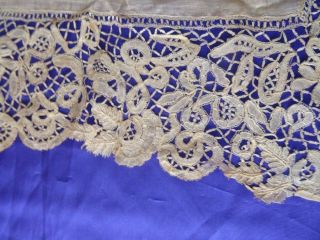 A Charming Antique Victorian Honiton Lace Handkerchief C.  1880 2