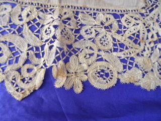 A Charming Antique Victorian Honiton Lace Handkerchief C.  1880 3