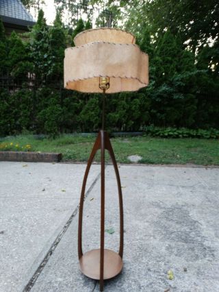 Vtg Mid - Century Walnut Floor Lamp Fiberglass Shade Modern Eames Adrian Pearsall