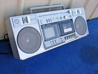 Montgomery Ward Vintage Boombox TV AM/FM Radio Ghetto Blaster JSA 3998 3
