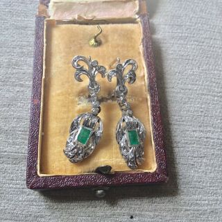 Vintage Art Deco Antique Palladium Filigree Emerald & Diamond Dangle Earrings