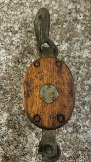 Vintage Wood And Cast Double Block And Tackle Marine Nautical W/ Hook Pulley