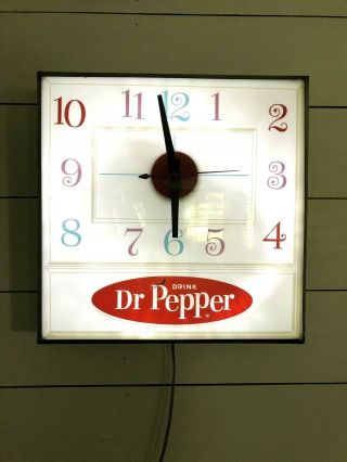 Vintage Pam Clock Dr.  Pepper Light Up Glass Bubble Face Pepsico Coca Cola
