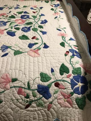 Gorgeous antique/vintage handmade Stitched Floral quilt.  Full /fit Queen Size 2