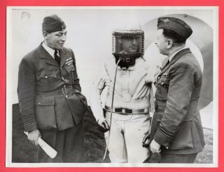 1936 Raf Squadron Leader Swain Record Breaking High Altitude Flight News Photo