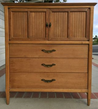 1960s Broyhill Premier Dresser Highboy 2 Doors,  5 Drawers Priced To Sell
