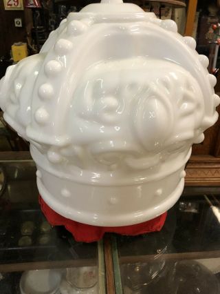 White Crown Gas Pump Globe The Bottom Is Smooth