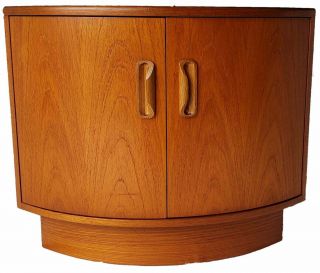 Vintage G Plan Furniture Mid - Century Modern Teak Two Door Low Corner Cabinet