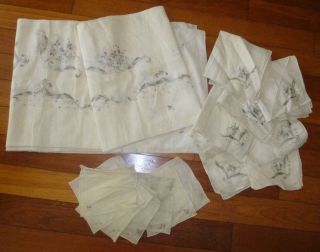 Vintage Madeira Hand Embroidery Banquet Tablecloth 68 " X 112 " 14 Napkins Flowers