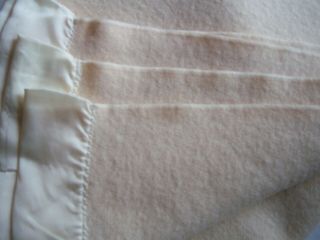 Vintage Twin Faribo 100 Wool Soft Ivory With Satin Trim