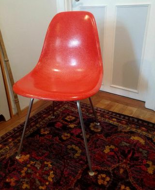 Vintage Red Fiberglass Herman Miller Eames Molded Chair Red Chrome Legs Dfxs