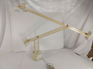 Vintage Artemide Tizio 50 Lamp R Sapper Design White