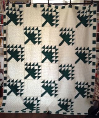 Vintage Green And White Tree Pattern Quilt
