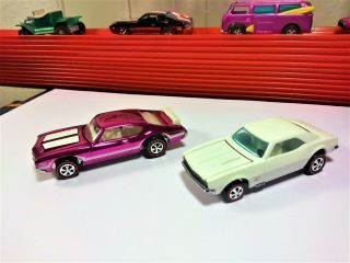 Near 1969 Rlc Hot Wheels Redlines Pink Olds 442 & Custom White Camaro - 1:64