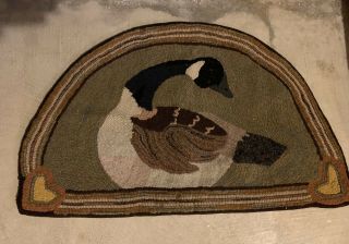Vintage Handmade Hooked Rug Goose With Hearts