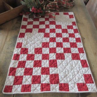 Antique Christmas Red & White Farmhouse Table Or Crib Quilt 26x17 "