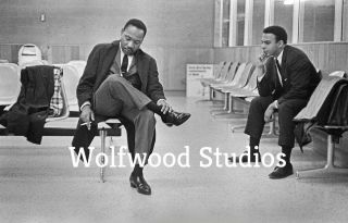 Martin Luther King Jr.  Sitting & Smoking A Cigarette B&w Vintage 8.  5 X 11 Photo