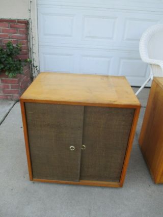 Mid Century M Paul Mccobb Planner Group Dresser,  Manufactured By The Winchendon