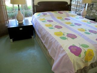 OUTSTANDING Vintage Hand Sewn Feed Sack Cotton Applique PANSIES Quilt TOP; Queen 2