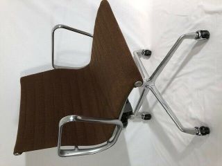 Herman Miller Eames Aluminum Group Management Chair Set Of Two