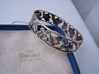 Vintage Sterling Silver Openwork Grapes Vine & Leaves Bracelet Bangle 7 1/2 "