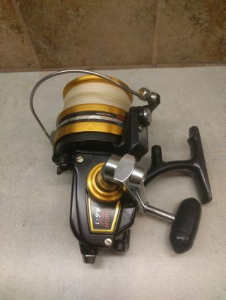 Vintage Penn 750ss Skirted Spool Spinning Reel High Speed 4.  6:1 Black And Gold