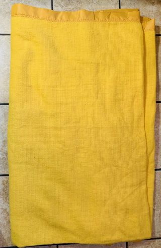 Vintage Faribo Wool Blanket Queen Blanket.  Yellow w/Satin Trim 1950 ' S MCM USA 2