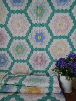 A Pair Vintage C1931 Flower Garden Quilt Quilts Cottage Home Perfect