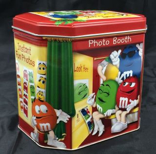 2004 M&m M&m’s Christmas Village Series Photo Booth Tin 18 Limited Edition