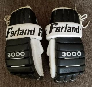 Vintage All Leather Ferland 3000 Pro 15 Inch Bruins Hockey Gloves
