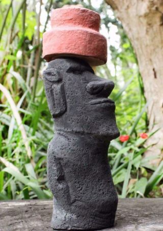 Traditional Easter Island Moai Statue With Authentic Back Carvings