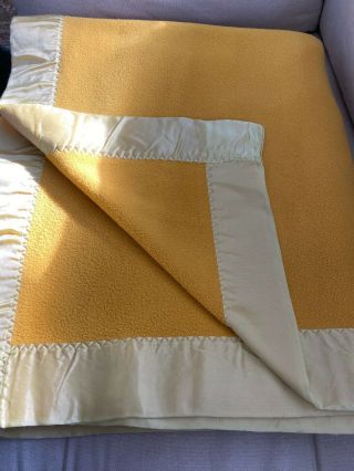 Vintage Fieldcrest Gold Acrylic Blanket Satin Edge Touch Of Class Full 84 X 103