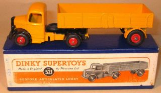 Dinky Toys No 521 Bedford Articulated Lorry 1949.  Boxed