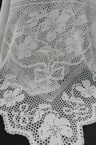 Vintage White Linen Table Cloth With Flowers And Bows On Crocheted Corners.