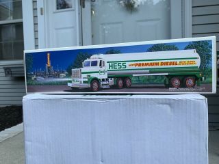 1993 Hess Premium Diesel Tanker Truck With Detergency And Card