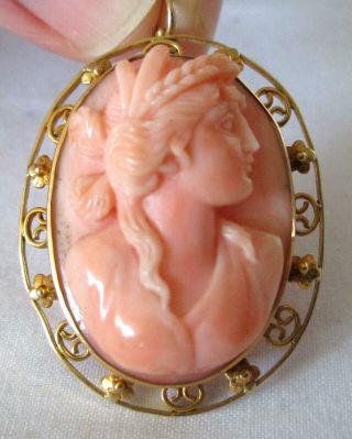 Antique Victorian 10k Gold High Relief Goddess Coral Cameo Brooch Pendant S