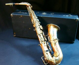 Vtg.  Low Pitch Buescher Elkhart True Tone Gold Alto Saxophone Case