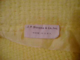 VTG J.  P.  STEVENS LIGHTWEIGHT YELLOW ACRYLIC WOVEN THERMAL Blanket KING USA Made 2