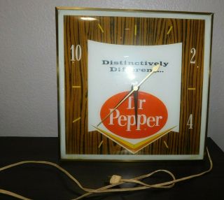 Old Dr Pepper Distinctively Different Pam Electric Wall Clock Soda Pop