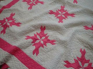 FINE QUILTING Vintage 30s Pink & White Doves In The Window QUILT 90 