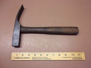 Vintage Unbranded Brick Masonry Rock Prospecting Hammer 1 Lb.  8.  6 Oz.