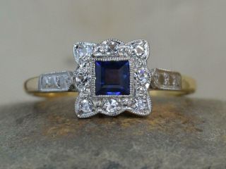 Art Deco 18ct Gold Blue & White Sapphire Cluster Ring C1930 D0637