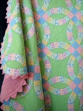 Sweet Prints Vintage Cottage 1930s Green Wedding Ring Quilt 87x73 "