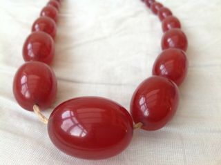 Vintage Rare Graduated Cherry Amber Bakelite Bead Necklace 62 Grams 3