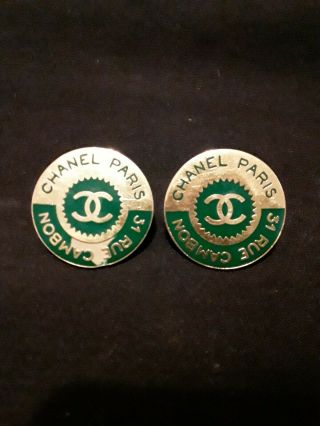 Vintage Chanel Paris 31 Rue Cambon Heavy Green Enamel Gold Tone Clip On Earrings
