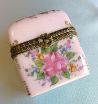 Vintage Limoges Tobatieres Trinket Box Hand Painted Signed And Numbered 10/500