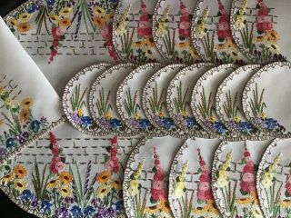 Exquisite Set 18 Vintage Hand Embroidered Table Mats 4 Sizes Cottage Florals