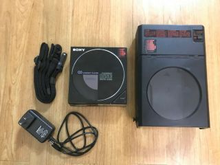 Vintage Sony D - 5 Compact Disc Player With Ebp - 9lc Battery Case